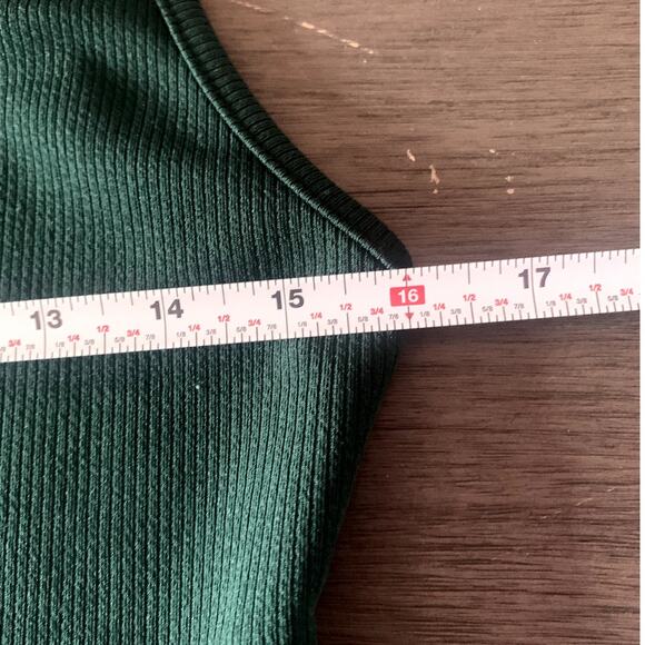 Shein Curve Green Stretch Crop Top Size 0XL - Picture 6 of 8